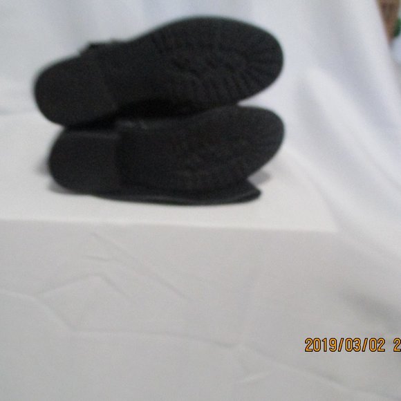 Boots - Picture 5 of 6